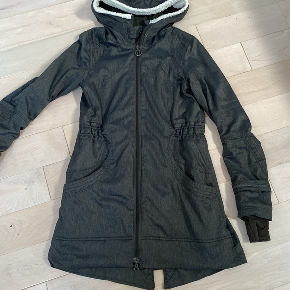 Lululemon Apres Run Anorak soft shell jacket parka - Picture 9 of 16